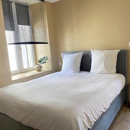 Myaka Appartement Wood Cholet Bagian luar foto