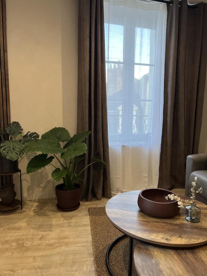 Myaka Appartement Wood Cholet Bagian luar foto
